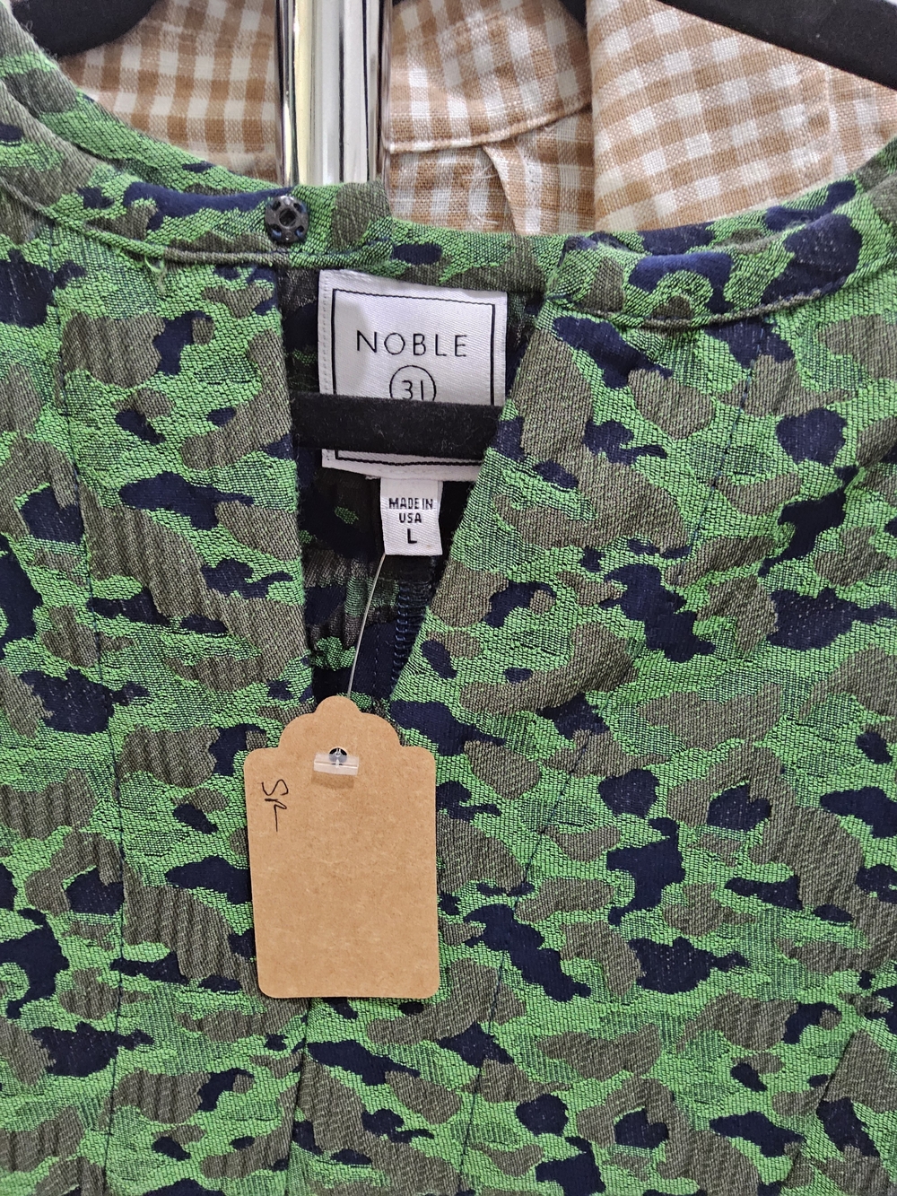 Noble 31 Top || Size L - Picture 2 of 2